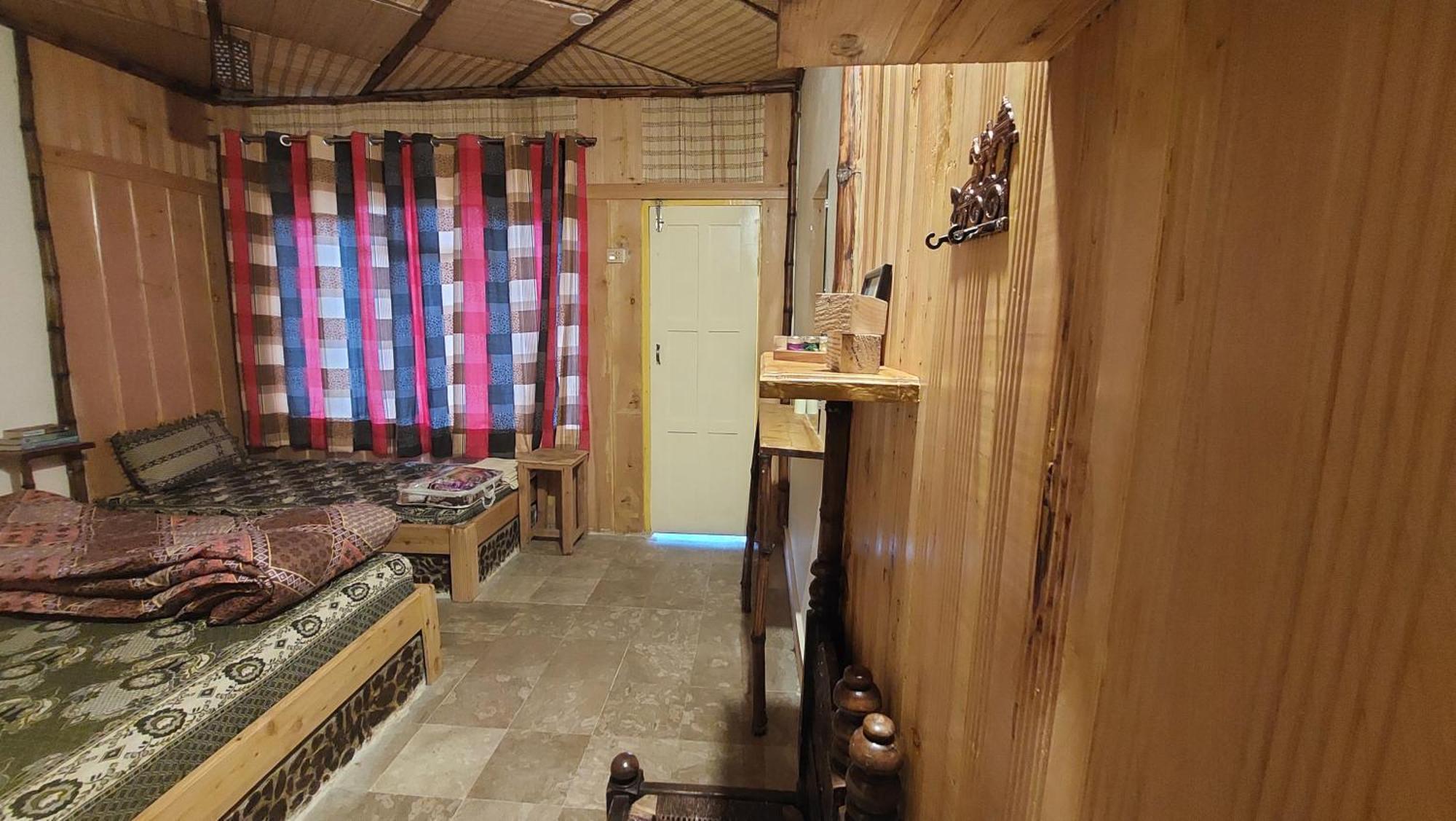 Khana Badosh Resort Kalam エクステリア 写真