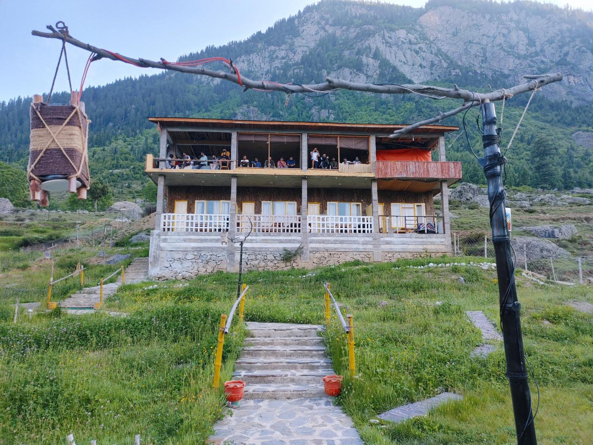 Khana Badosh Resort Kalam エクステリア 写真